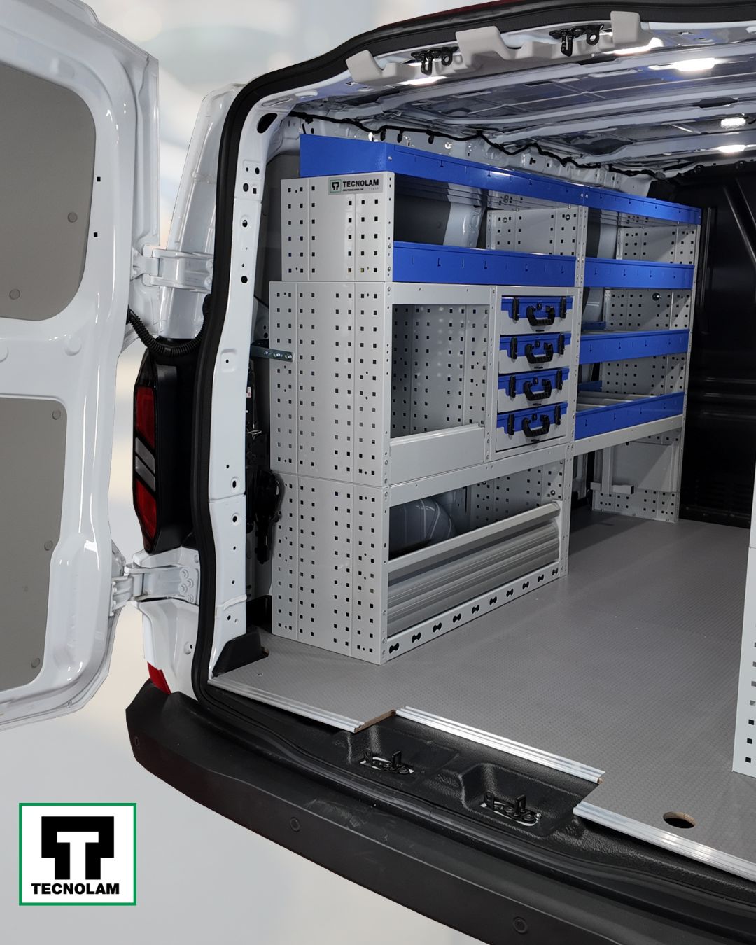 Georganiseerde opslag in bedrijfswagen